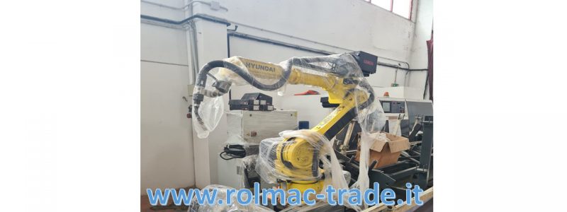 ROBOT HYUNDAI HA006L con generatore e torcia per saldatura usato