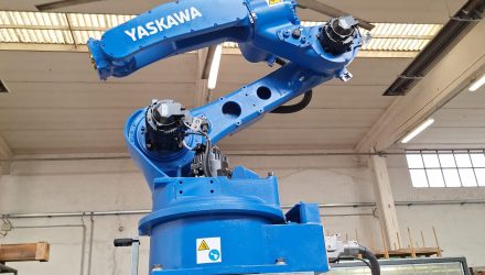 Robot YASKAWA GP25 usato
