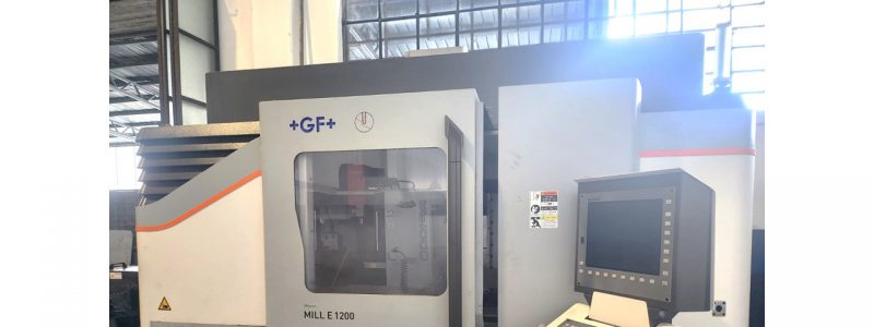 Centro verticale GF MIKRON MILL E 1200 con 4 asse usato